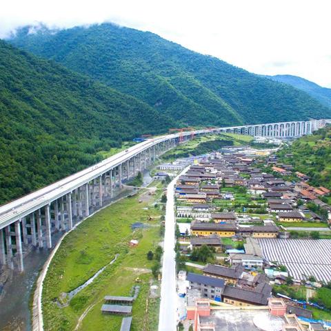 隧道工程劳务单价最新动态，未来视角的成本变化分析