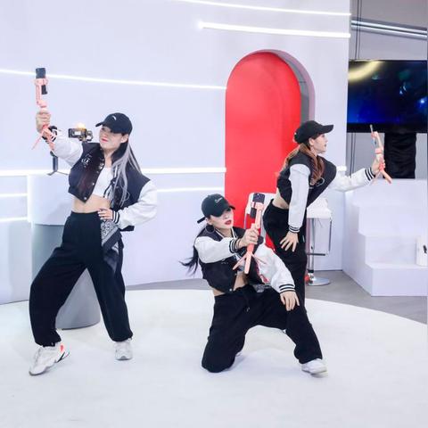 手持云台革新，技术与体验的无缝融合