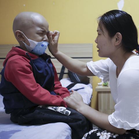 附近夫妻工高薪诚聘启事