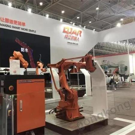 百丝服饰2025新款，时尚品质完美融合